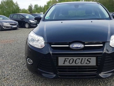 Ford Focus 1.6i 16V 105KM TITANIUM ZobaczFILM XENON ALU 18