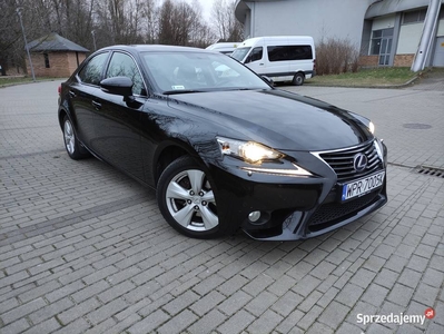 Lexus IS300h salon polska