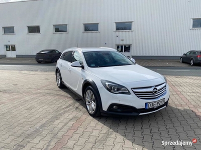 OPEL INSIGNIA SPORTSTOURER 4X4