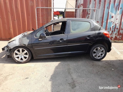 Peugeot 2007 1.6 vti 120 km