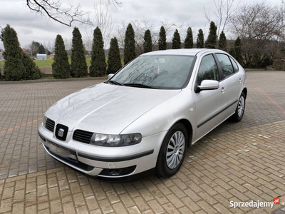 Seat Leon 1.6 benzyna z hakiem