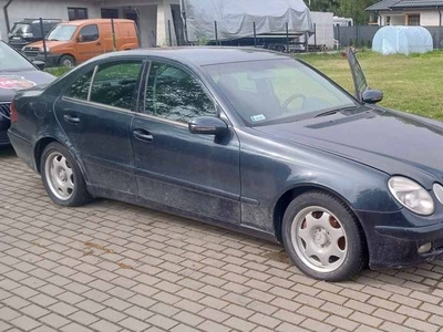 Sprzedam Mercedes W211 2,2CDI uszkodzony