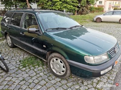 Ładny vw Passat 1.8 gaz kombi klasyk