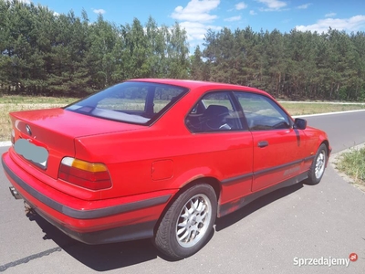 BMW 316i Coupe E36 klasyka motoryzacji