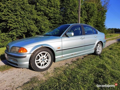 BMW 318 E46