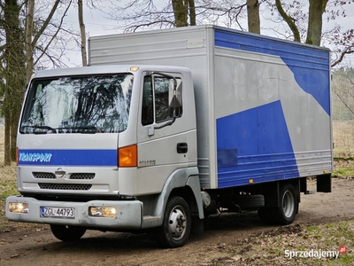 Nissan Atleon Atleon 3.0 oryginalny przebieg, niezawodny idealny silnik