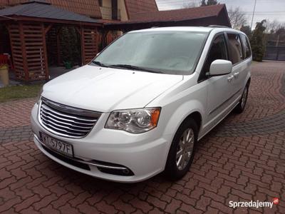 Chrysler town country 2016