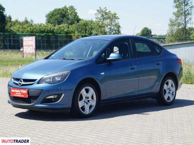 Opel Astra 1.6 benzyna 115 KM 2013r. (Goczałkowice-Zdrój)