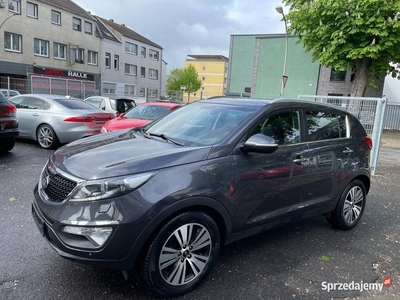 Kia Sportage skóra automat 4x4 grzana kierownica kamera cofania super stan