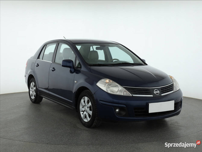 Nissan Tiida 1.8 i