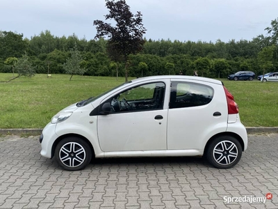 Peugeot 107, SALON PL, przebieg TYLKO 84 tys. km, 5 drzwi