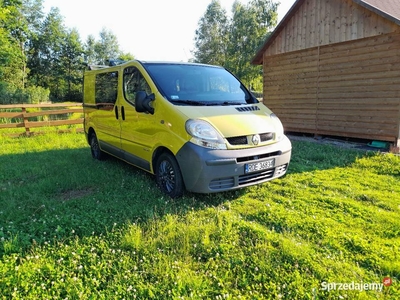 Renault trafić 6 osób