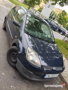 Sprzedam Ford Fiesta 1,3 Benz.2006r