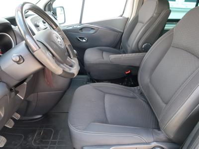 Opel Vivaro 2015 1.6 BiCDTI 172478km ABS klimatyzacja manualna