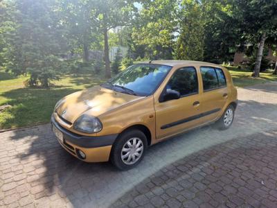 Używane Renault Clio - 2 500 PLN, 269 584 km, 2002