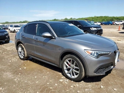 Alfa Romeo Stelvio SUV 2.0 Turbo 280KM 2017