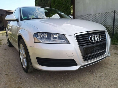 Audi A3 8P Hatchback 3d 2.0 TDI PD 140KM 2008