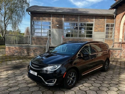 Chrysler Pacifica II 3.6 V6 291KM 2020