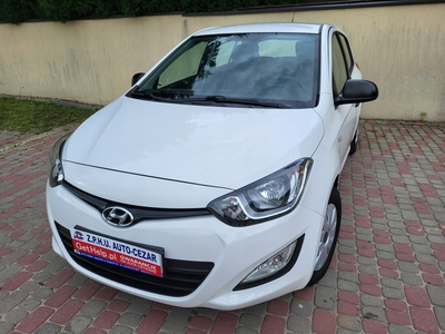 Hyundai i20 I Hatchback 5d Facelifting 1.2 DOHC 85KM 2012