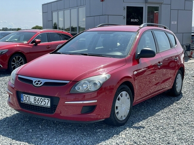 Hyundai i30 I CW Facelifting 1.4 DOHC 109KM 2010