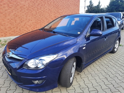 Hyundai i30 I Hatchback Facelifting 1.6 CRDi 90KM 2011