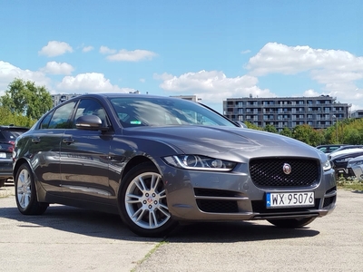 Jaguar XE Sedan 2.0 i4 250KM 2017