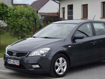 Kia Ceed I Hatchback 5d Facelifting 1.4 DOHC CVVT 90KM 2012