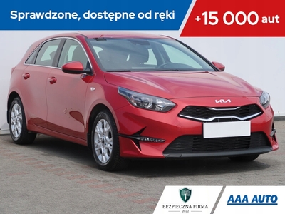 Kia Ceed III Hatchback Facelifting 1.0 T-GDI 120KM 2022