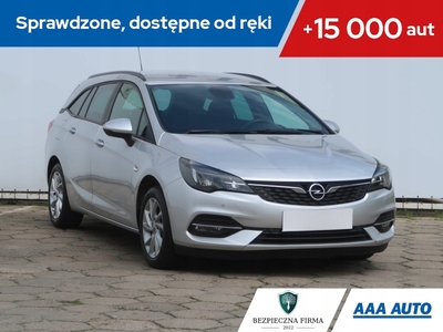 Opel Astra K Sportstourer Facelifting 1.2 Turbo 130KM 2020