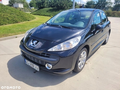 Peugeot 207 Hatchback 5d 1.6 VTi 120KM 2007