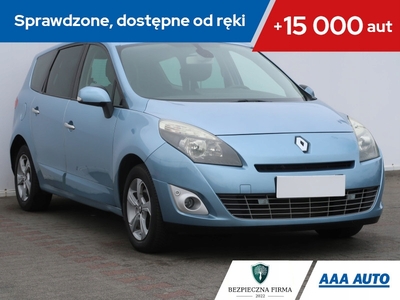 Renault Grand Scenic II Grand Scenic 1.9 dCi FAP 130KM 2010