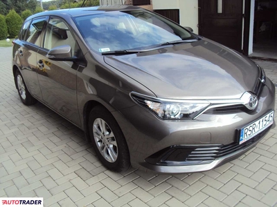 Toyota Auris 1.3 benzyna 99 KM 2017r.