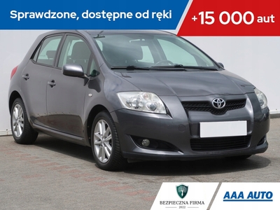 Toyota Auris I Hatchback 5d Facelifting 2.0 D-4D DPF 126KM 2009