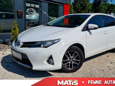 Toyota Auris II Hatchback 5d Valvematic 130 132KM 2014