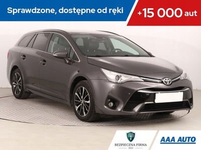 Toyota Avensis III Wagon Facelifting 2015 1.8 Valvematic 147KM 2018