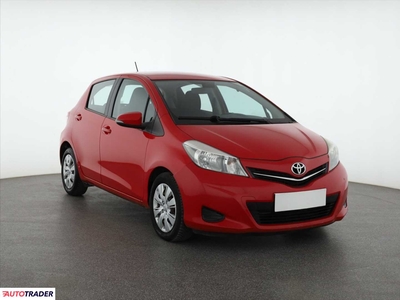 Toyota Yaris 1.4 88 KM 2011r. (Piaseczno)