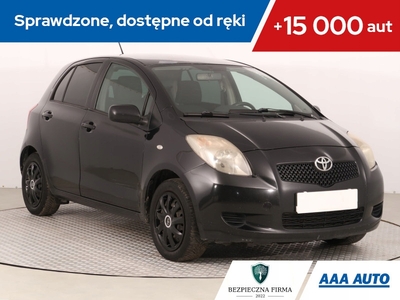 Toyota Yaris II Hatchback 5d 1.3 i VVT-i 86KM 2006