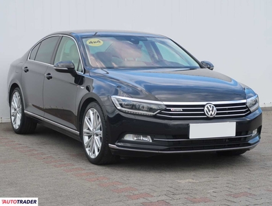 Volkswagen Passat 2.0 187 KM 2016r. (Piaseczno)