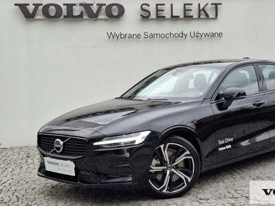 Volvo S60 III Sedan Facelifting 2.0 B5 250KM 2023