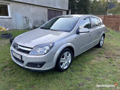 Opel Astra 3 H III 1.6 benzyna cosmo