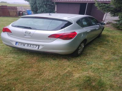 Opel Astra J 1,7 110