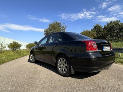 Toyota Avensis II 1.8 benzyna, 2007r