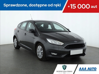 Ford Focus III Hatchback 5d facelifting 1.0 EcoBoost 125KM 2015