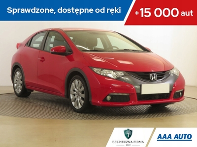 Honda Civic IX Hatchback 5d 1.8 i-VTEC 142KM 2013