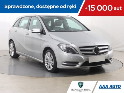 Mercedes Klasa B W246 Sports Tourer 200 BlueEFFICIENCY 156KM 2013