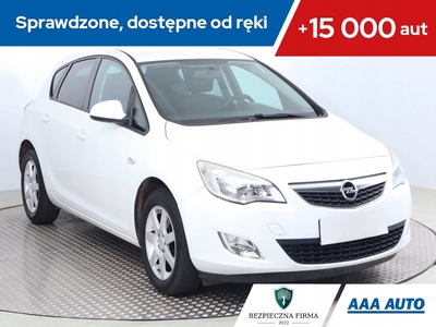 Opel Astra J Hatchback 5d 1.4 Twinport ECOTEC 100KM 2011