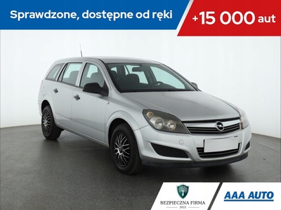 Opel Astra J Sports Tourer 1.6 Twinport ECOTEC 115KM 2011