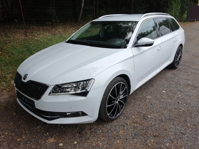 Skoda Superb III Bogate wyposażenie