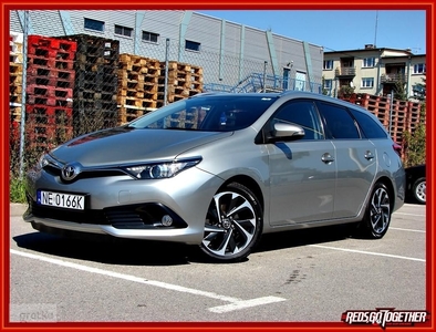 Toyota Auris II Doinwestowana Lift LED Alu Kamera Automat Łopatki