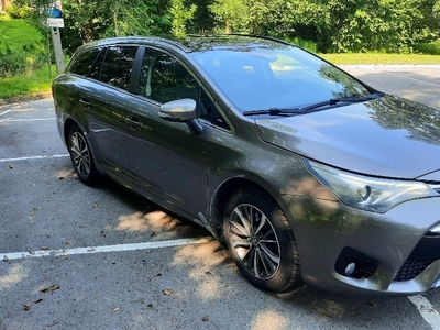 Toyota Avensis IV 2.0 D4D 143PS 56tkm Navi Panorama Skóra